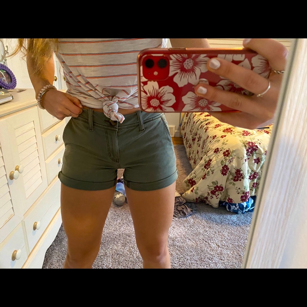 American Eagle Mid Rise Shorts